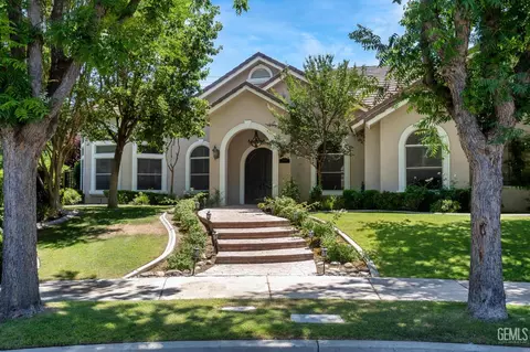 11305 Harrington St, Bakersfield, CA 93311