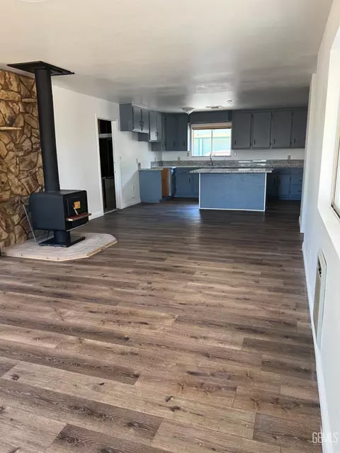 Kitchen - 120 Gary St, Bodfish, CA 93205 photo 4 of 5