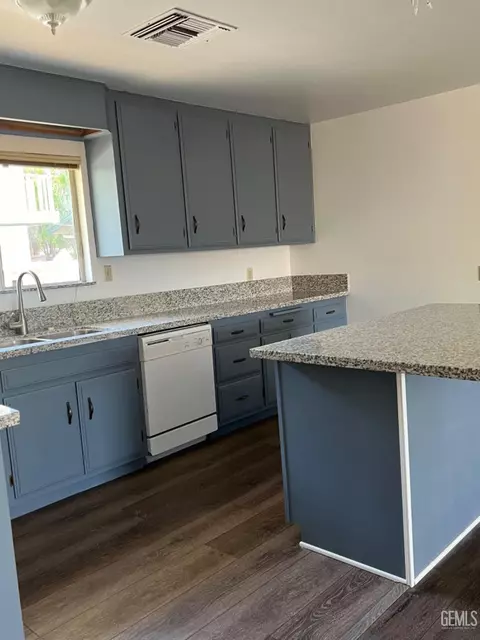 Kitchen - 120 Gary St, Bodfish, CA 93205 photo 3 of 5