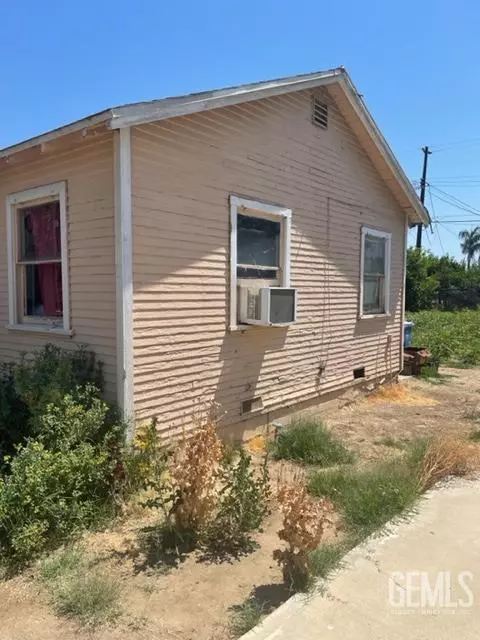 556 Walnut Dr, Arvin, CA 93203 photo 14