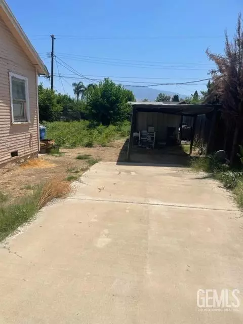 556 Walnut Dr, Arvin, CA 93203 photo 15