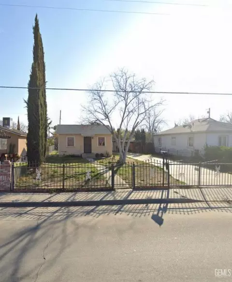 556 Walnut Dr, Arvin, CA 93203 photo 3