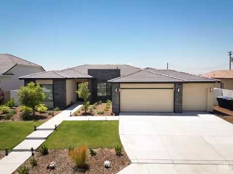 915 Brookline Ln, Bakersfield, CA 93314