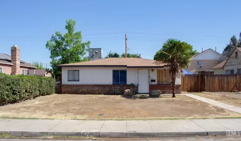 20 Quincy St, Bakersfield, CA 93305