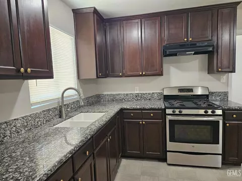 1617 1st St, Wasco, CA 93280 photo 7