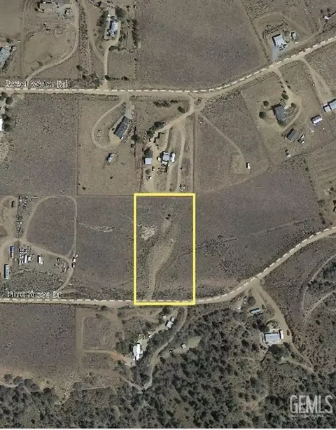 9703 Pine Grove Dr, Tehachapi, CA 93561 photo 13