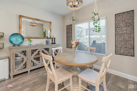 Dining - 10319 Bluffshadow Dr, Bakersfield, CA 93306 photo 1 of 1