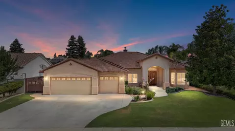 8718 Quail Hills Ct, Bakersfield, CA 93312