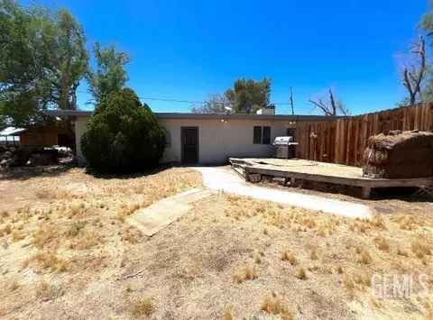Exterior - 7533 E Chapinite Ave, Cantil, CA 93519 photo 4 of 5