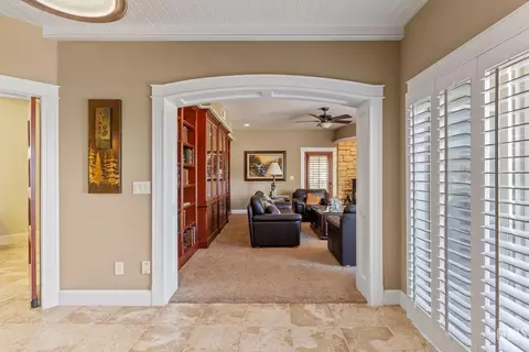 Entry Way - 28901 Ridgeview Ct, Tehachapi, CA 93561 photo 2 of 12