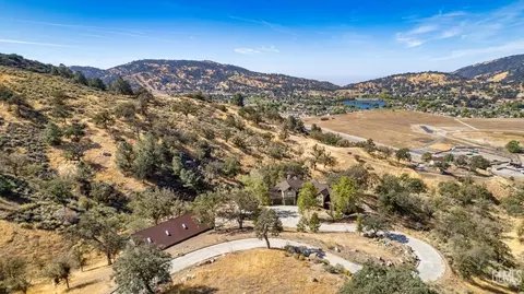 View/Area - 28901 Ridgeview Ct, Tehachapi, CA 93561 photo 6 of 6