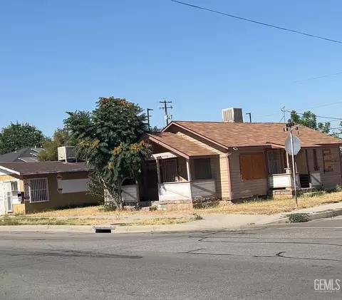 828 9th St, Wasco, CA 93280 photo 4