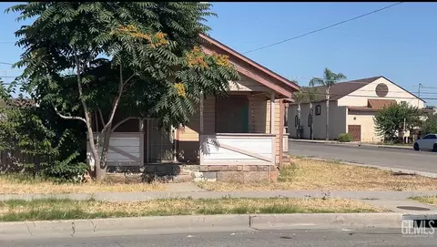 828 9th St, Wasco, CA 93280 photo 3