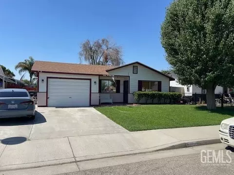 132 Olson Ave, Shafter, CA 93263 photo 1
