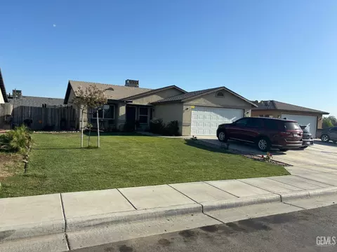 909 Guadalupe Ave, Bakersfield, CA 93307