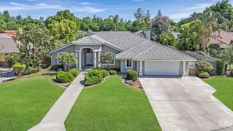 9108 Aboudara Ct, Bakersfield, CA 93311