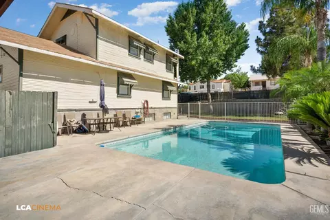 Exterior - 600 D St, Taft, CA 93268 photo 6 of 6