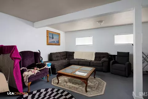 Living - 600 D St, Taft, CA 93268 photo 1 of 1