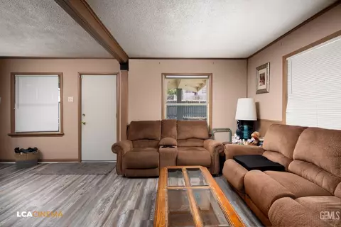Other - 600 D St, Taft, CA 93268 photo 4 of 5