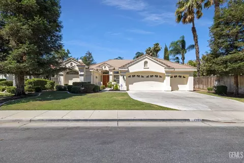 1309 Fieldspring Dr, Bakersfield, CA 93311 photo 1