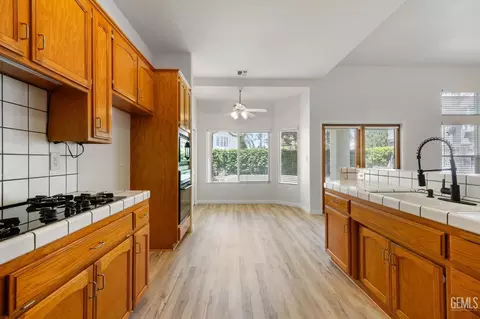 1309 Fieldspring Dr, Bakersfield, CA 93311 photo 19
