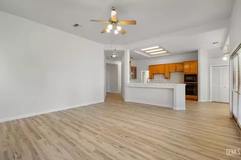 1309 Fieldspring Dr, Bakersfield, CA 93311 photo 27