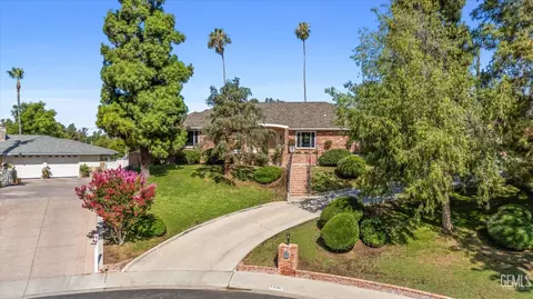 6302 Broadmoor Ct, Bakersfield, CA 93306 photo 3