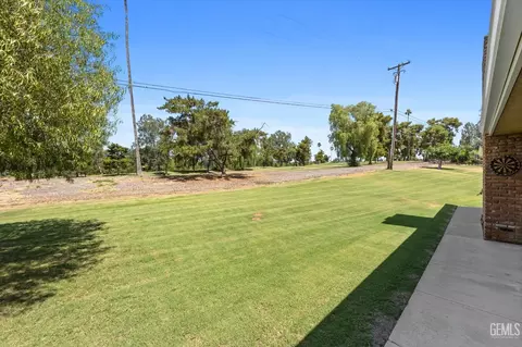 6302 Broadmoor Ct, Bakersfield, CA 93306 photo 45