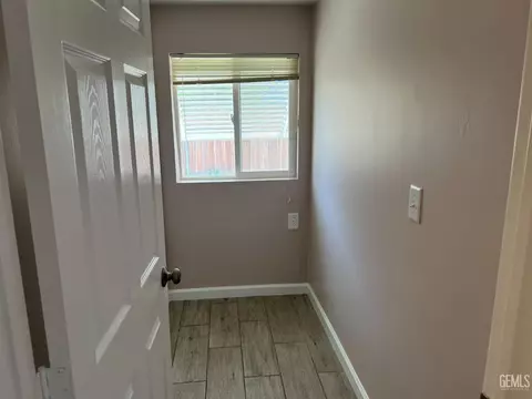 Other - 210 E St, Taft, CA 93268 photo 1 of 2