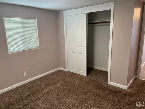Bedroom - 210 E St, Taft, CA 93268 photo 2 of 4
