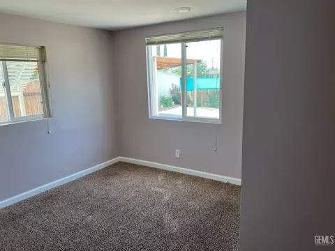 Bedroom - 210 E St, Taft, CA 93268 photo 4 of 4