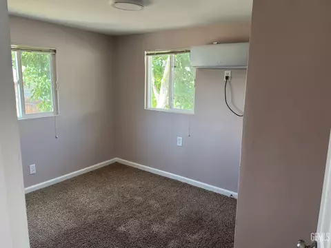 Bedroom - 210 E St, Taft, CA 93268 photo 1 of 4