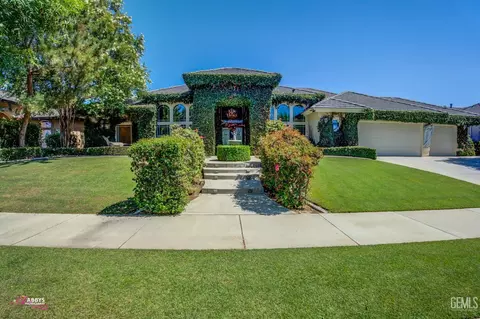 12404 Trinity River Dr, Bakersfield, CA 93312 photo 1