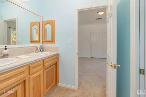 12404 Trinity River Dr, Bakersfield, CA 93312 photo 30