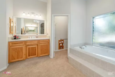 12404 Trinity River Dr, Bakersfield, CA 93312 photo 24