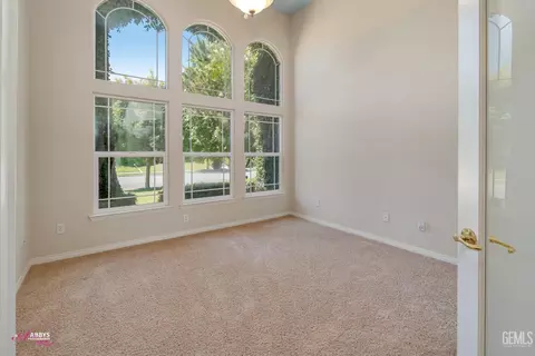 12404 Trinity River Dr, Bakersfield, CA 93312 photo 10