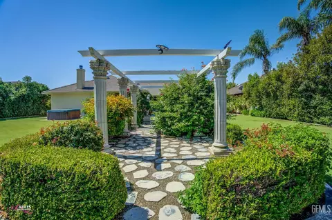12404 Trinity River Dr, Bakersfield, CA 93312 photo 44