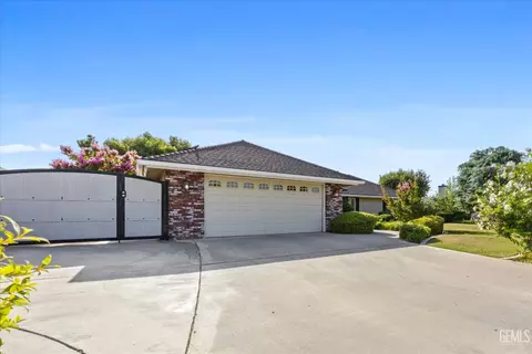 5701 Oakleaf St, Bakersfield, CA 93308 photo 4