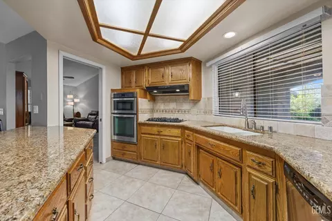 5701 Oakleaf St, Bakersfield, CA 93308 photo 20