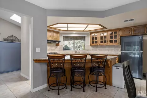 5701 Oakleaf St, Bakersfield, CA 93308 photo 15