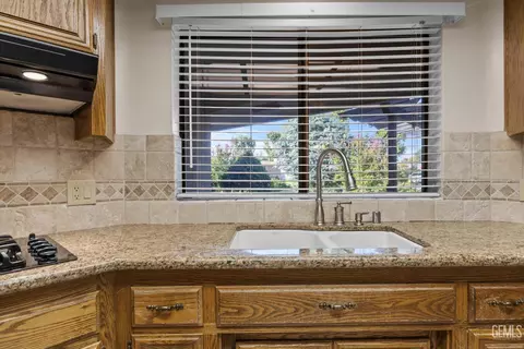 5701 Oakleaf St, Bakersfield, CA 93308 photo 19