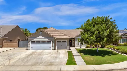 10204 Cape Hatteras Dr, Bakersfield, CA 93314
