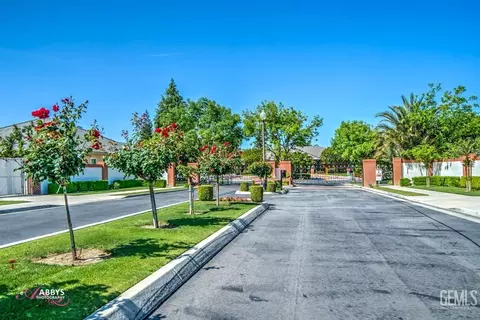 2211 Crocus Dr, Bakersfield, CA 93311 photo 52