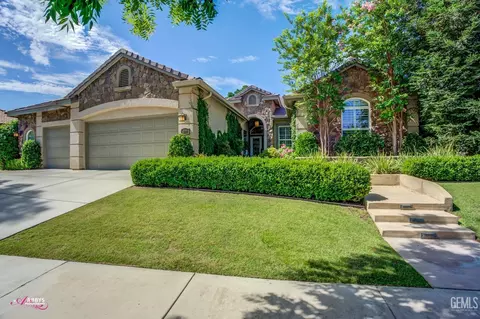 2211 Crocus Dr, Bakersfield, CA 93311 photo 1