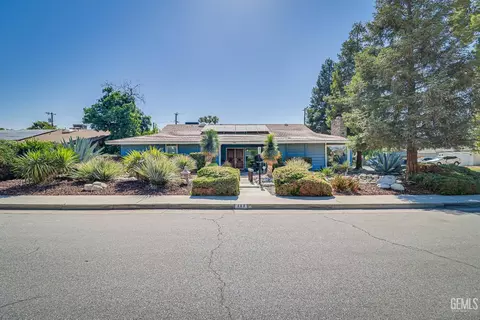 100 Angell St, Bakersfield, CA 93309