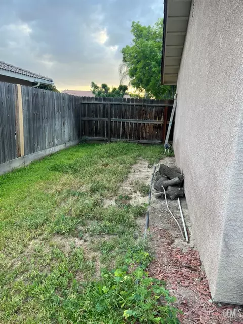 480 Ryan Dr, Shafter, CA 93263 photo 24