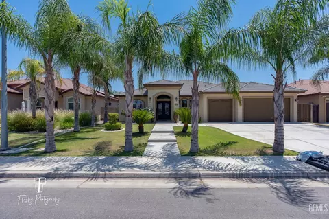 9200 Rockhampton Dr, Bakersfield, CA 93313 photo 1