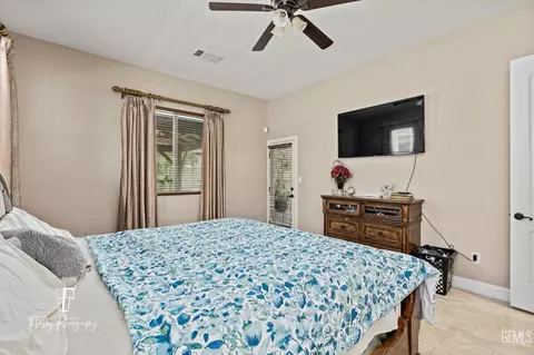 9200 Rockhampton Dr, Bakersfield, CA 93313 photo 30