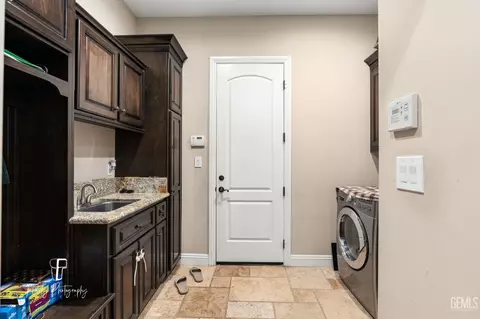 9200 Rockhampton Dr, Bakersfield, CA 93313 photo 26