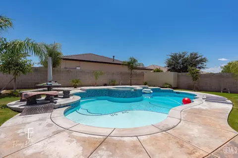 9200 Rockhampton Dr, Bakersfield, CA 93313 photo 37